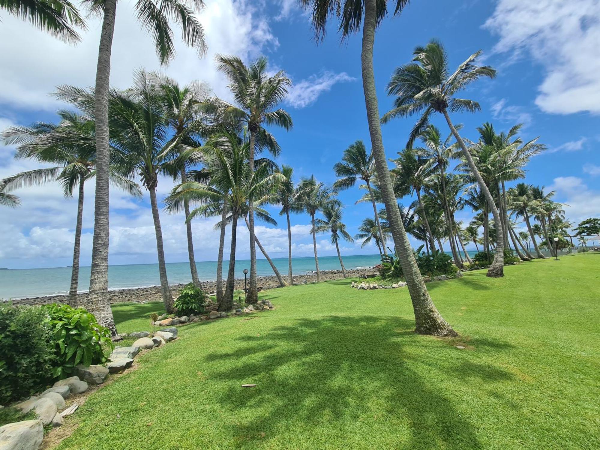 Dolphin Heads - Resort Unit - Absolute Beachfront! - Whitsunday Getaway! Mackay Exterior photo