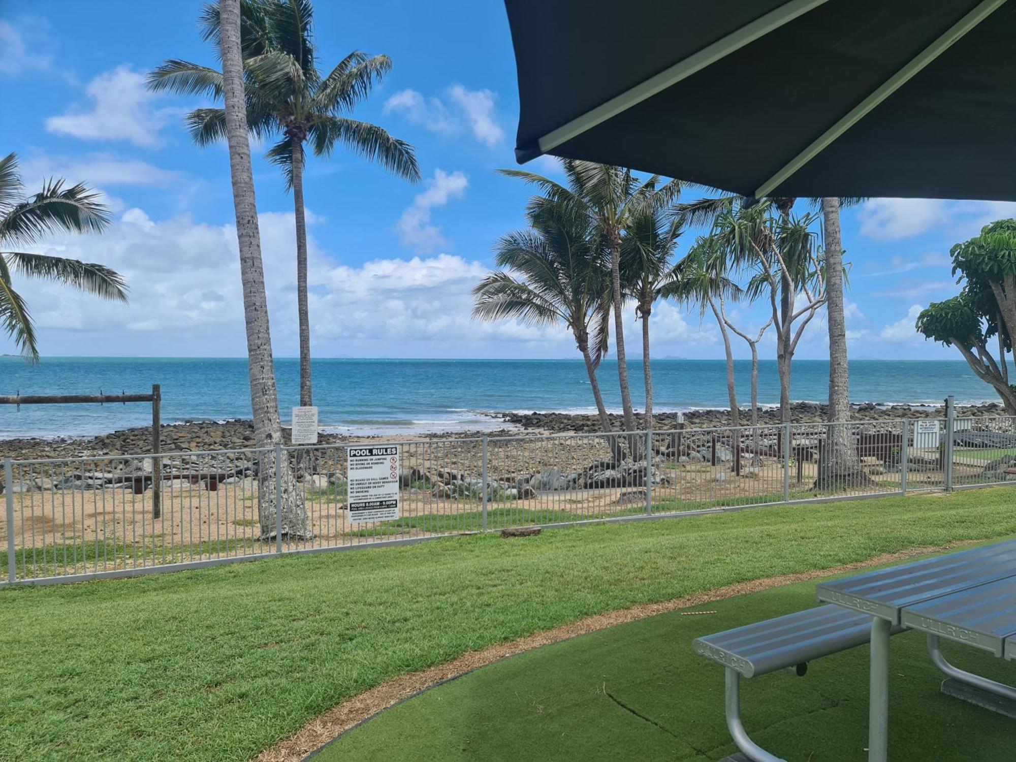 Dolphin Heads - Resort Unit - Absolute Beachfront! - Whitsunday Getaway! Mackay Exterior photo